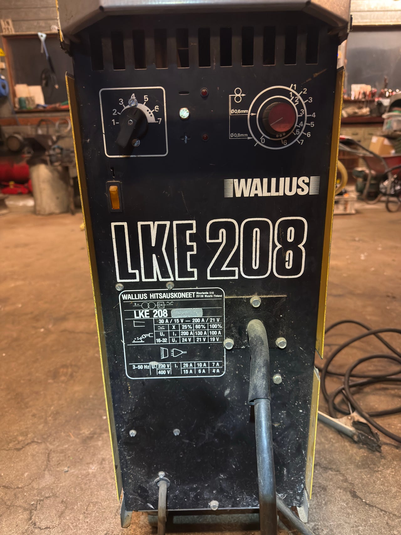 Wallius LKE 208 Hitsauskone
