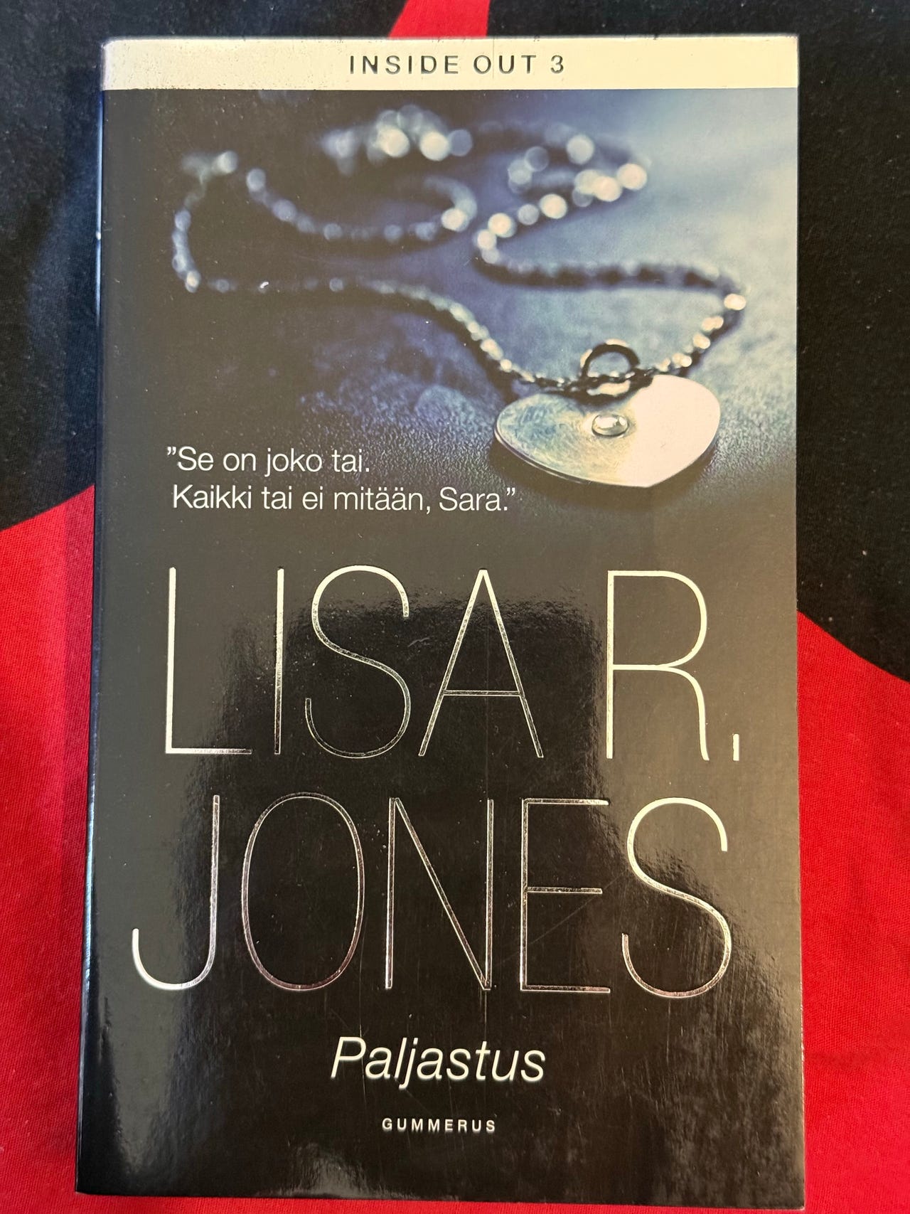 Lisa R. Jones - Paljastus kirja - (inside out 3) (.)