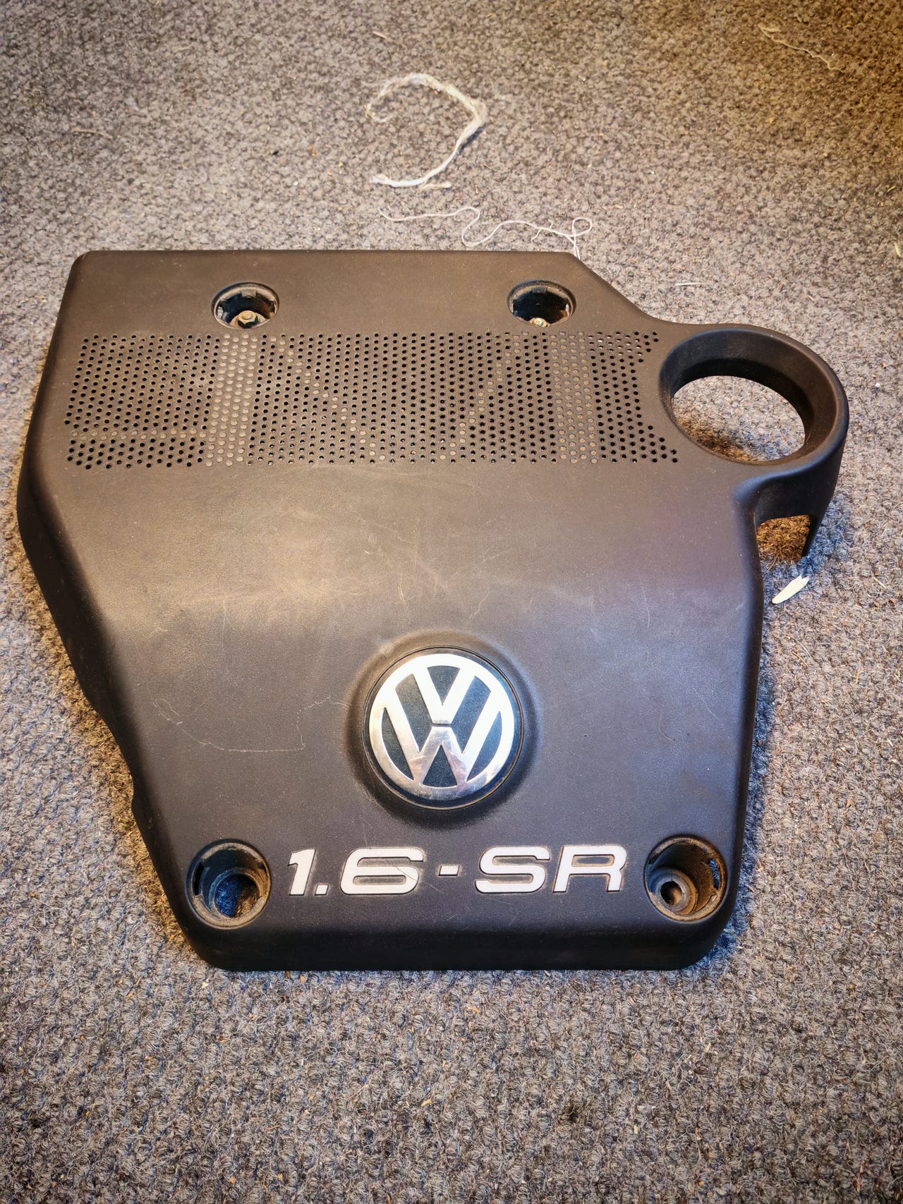 VW Golf mk4 moottorisuoja