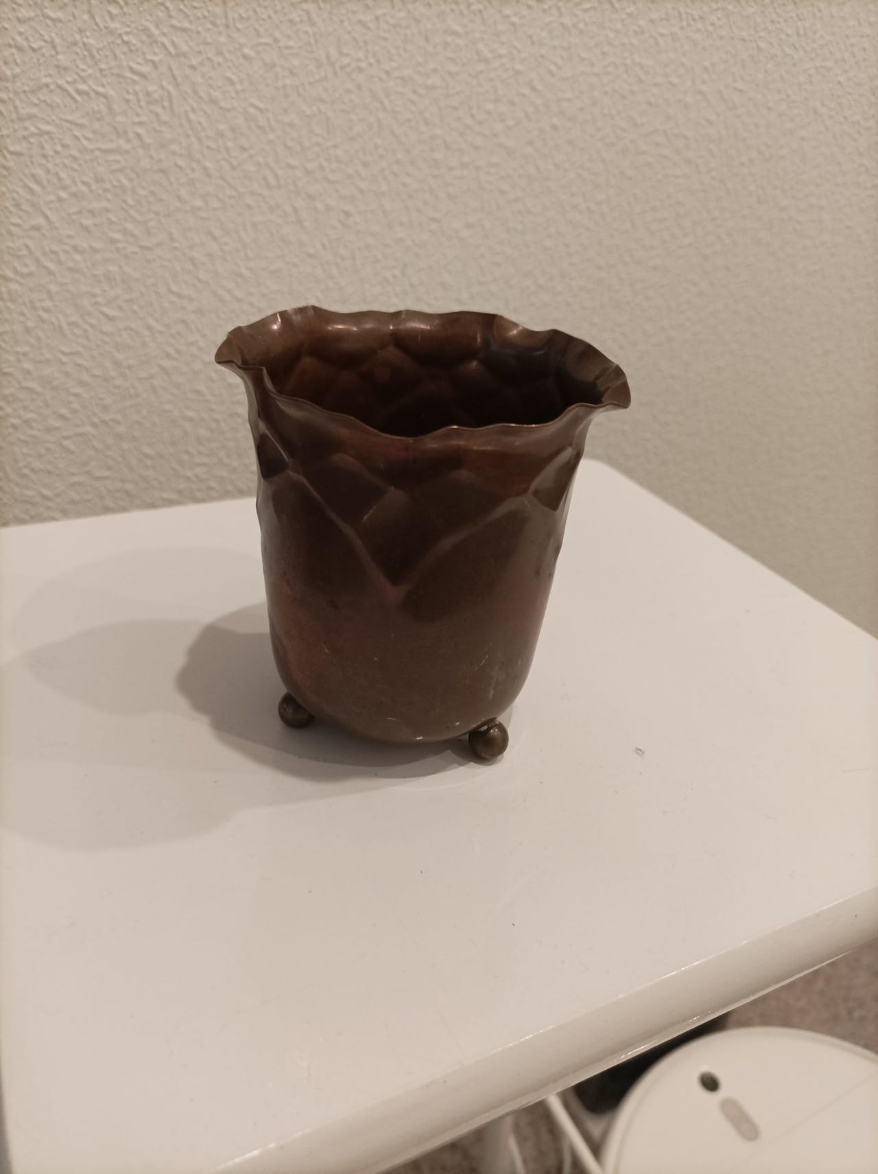 Kuparinen koristeastia