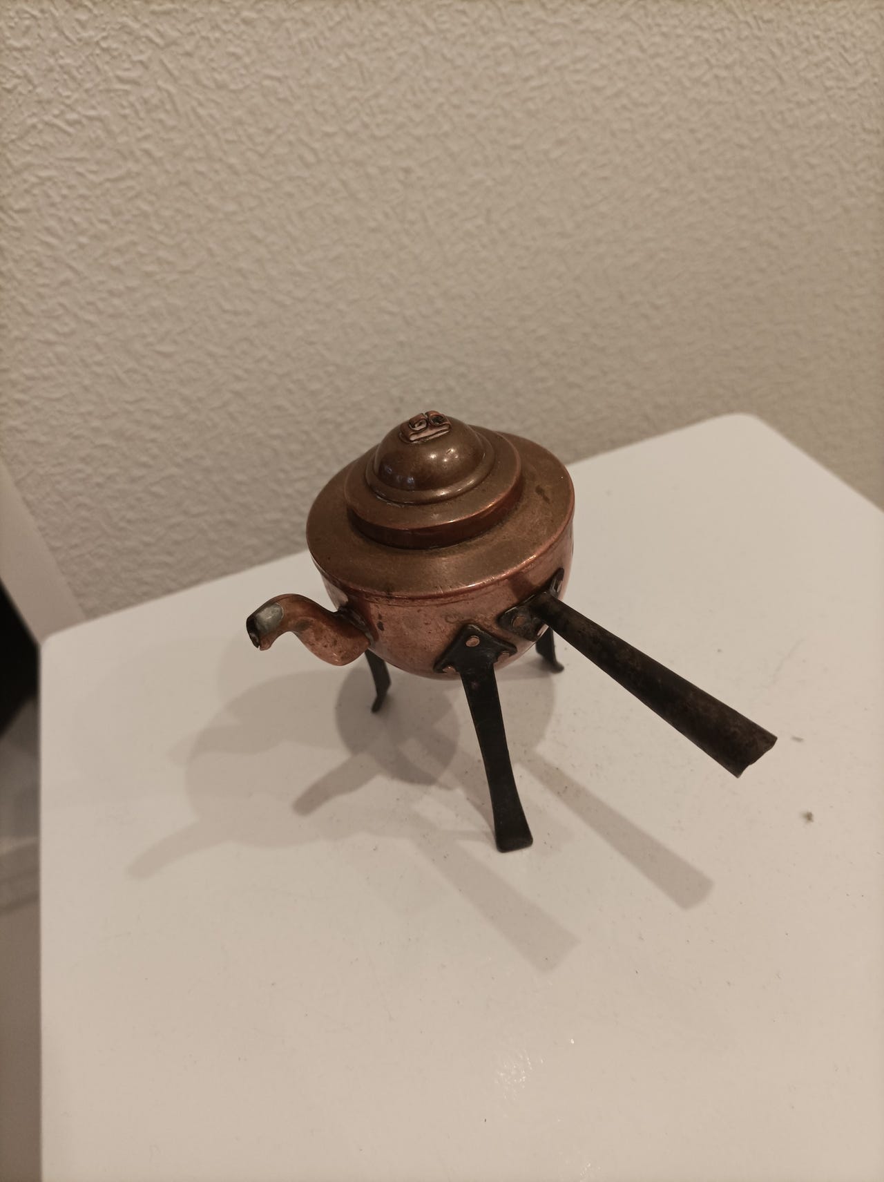 Käsintehty miniatyyrikoriste