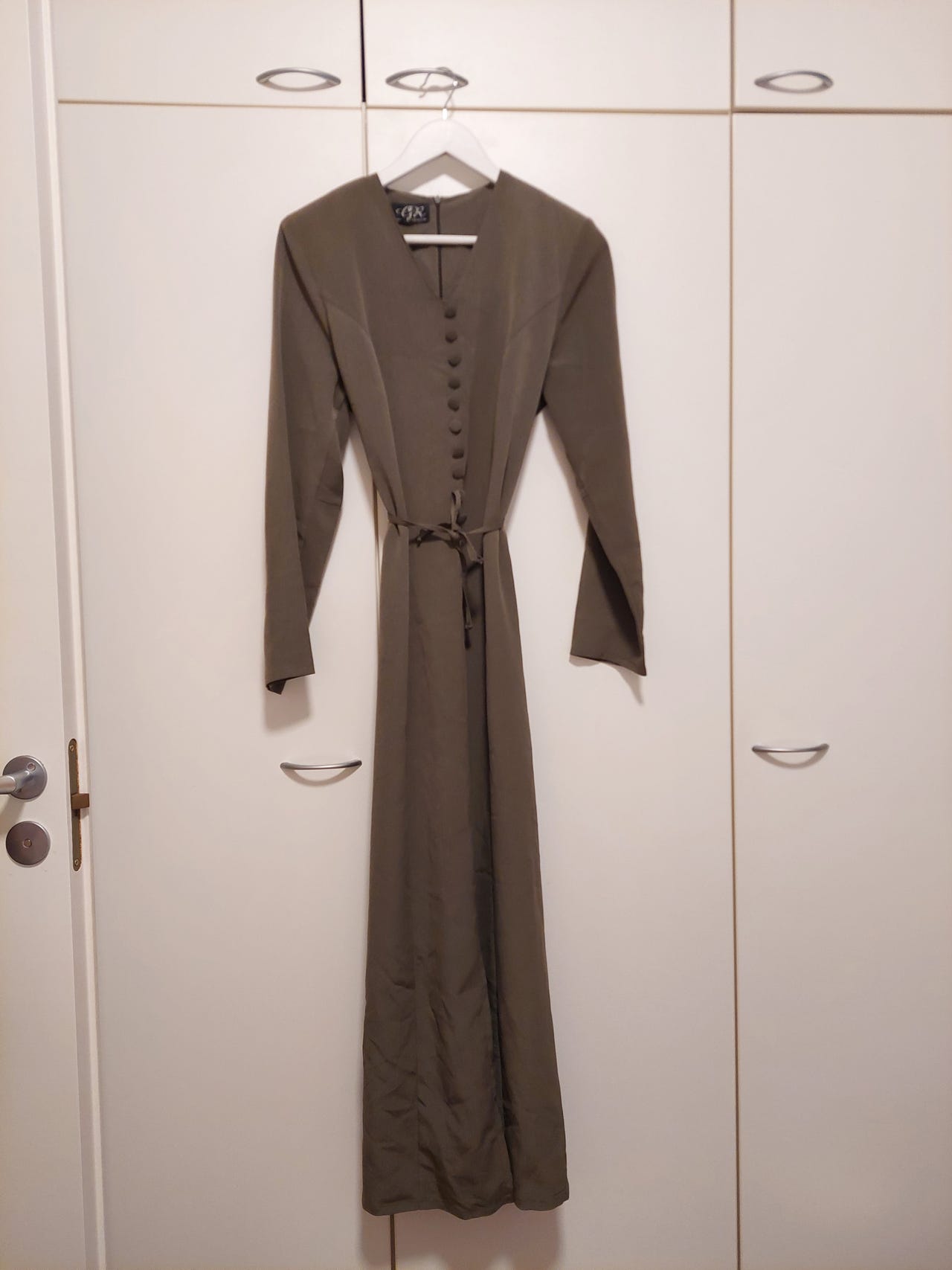 Pitkä vintagemekko