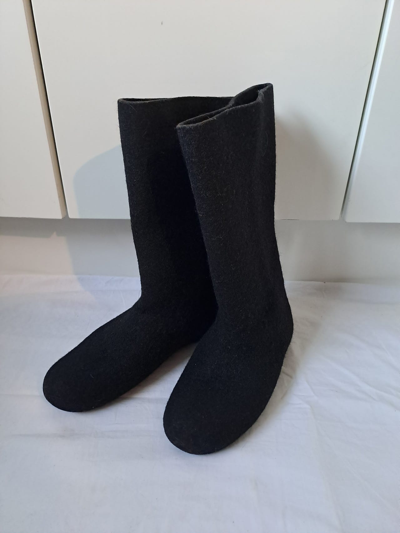 Mustat huopikkaat n. 37