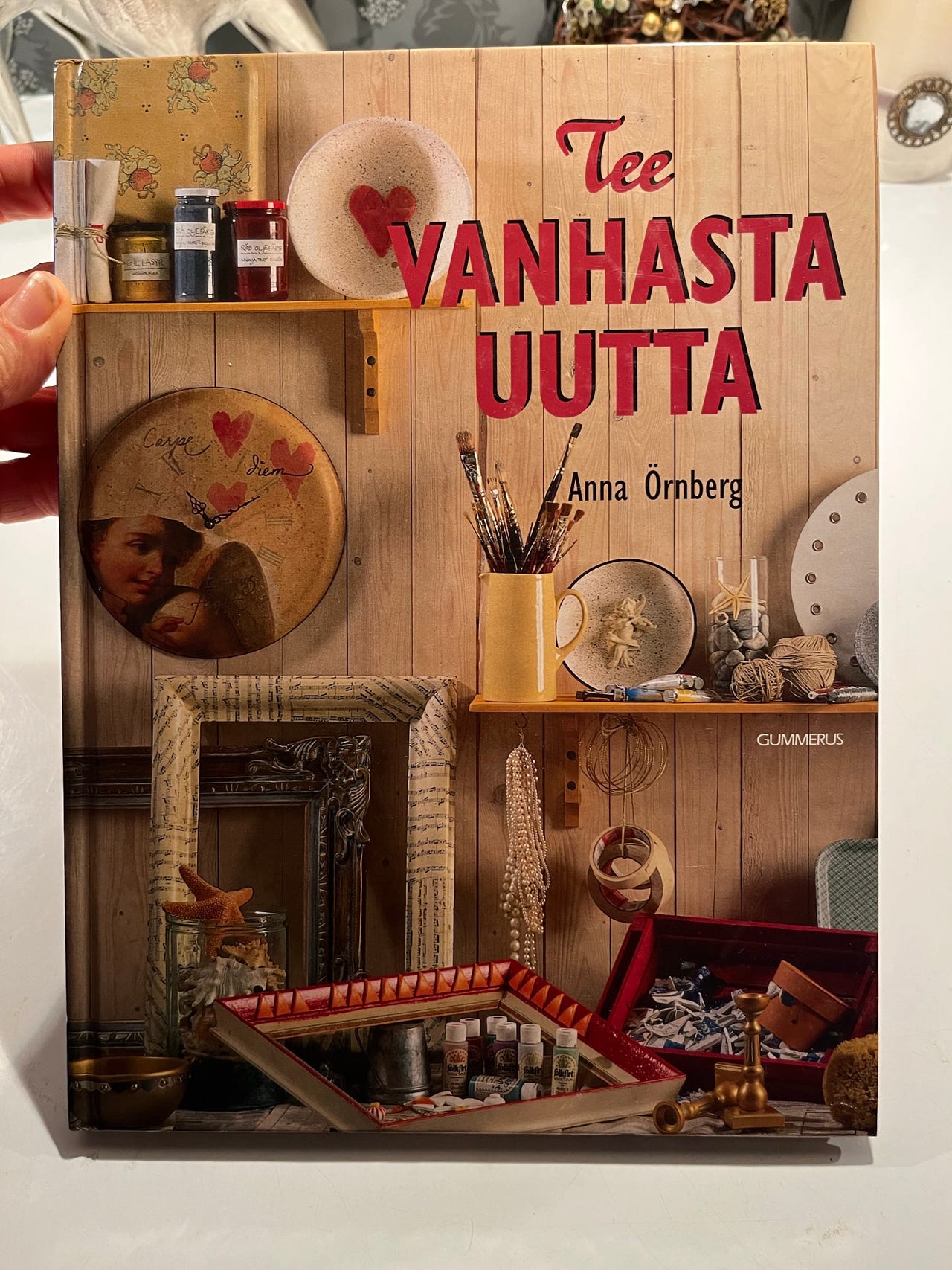 Tee Vanhasta Uutta askartelukirja, 1 euro lähetys