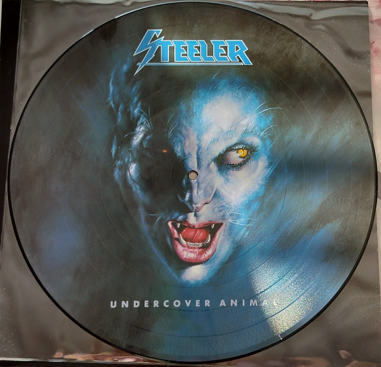 STEELER - Undercover Animal Kuvalevy