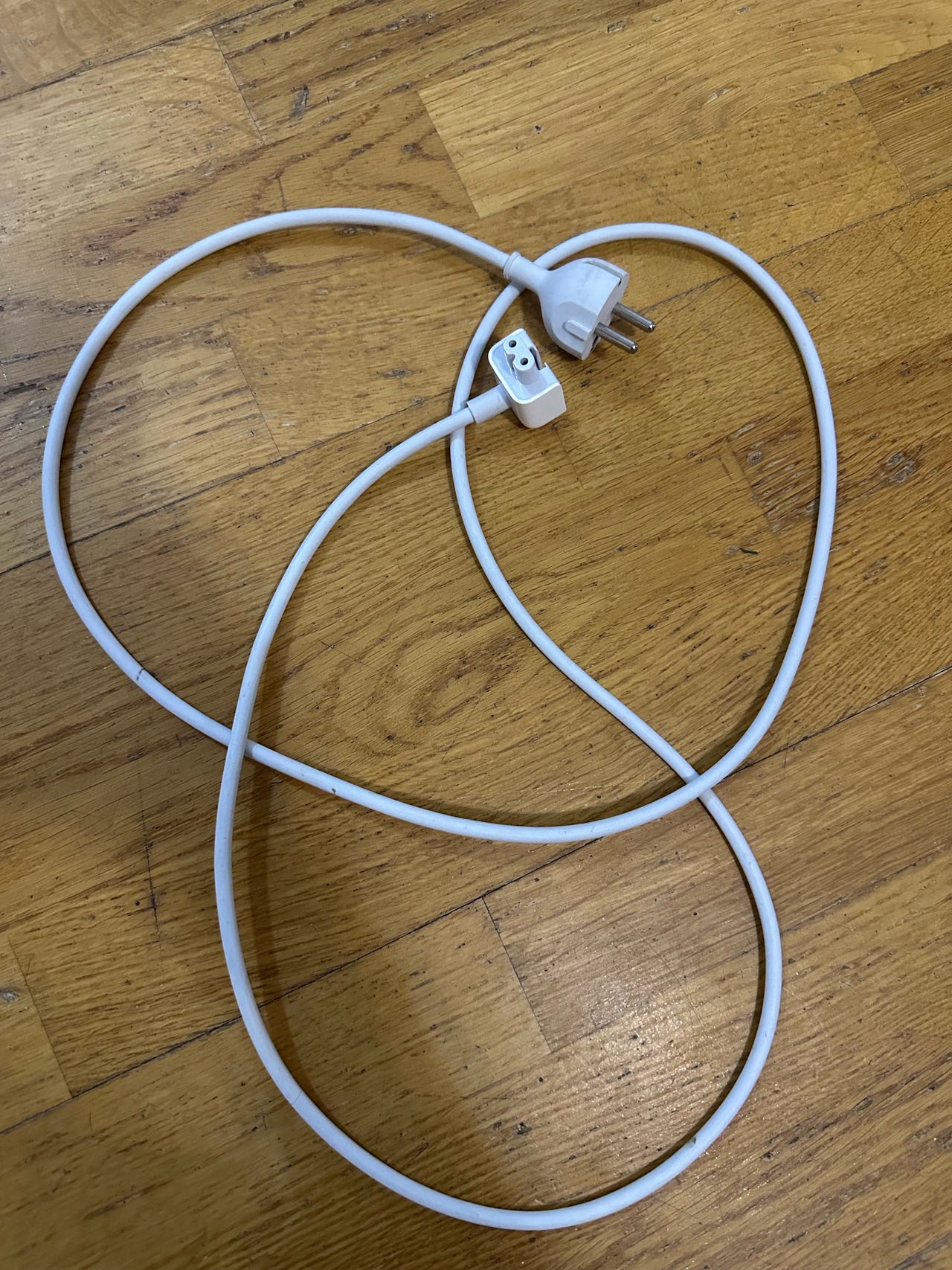 Apple virtalähteen jatkojohto 185 cm