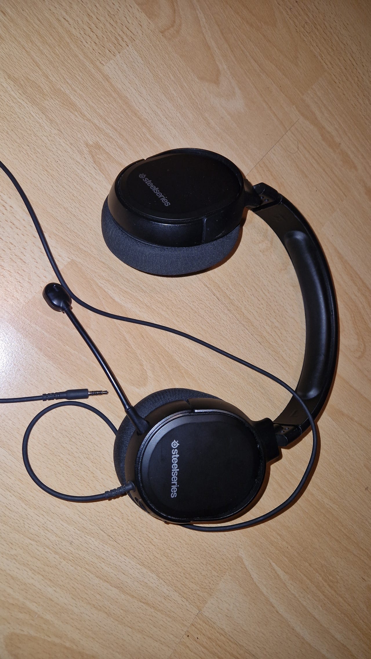 Arctis 1 langalliset kuulokkeet