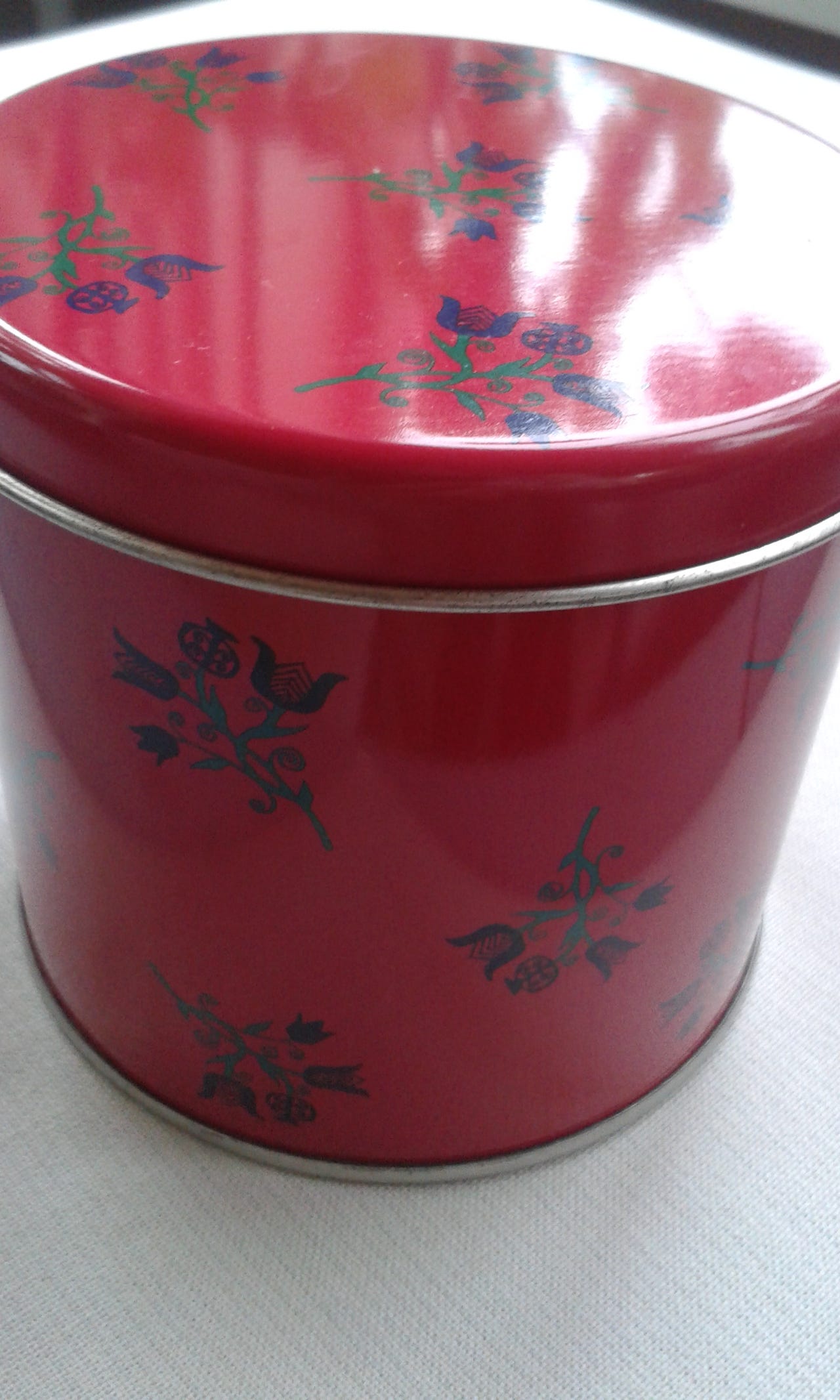 Marimekko peltipurkki
