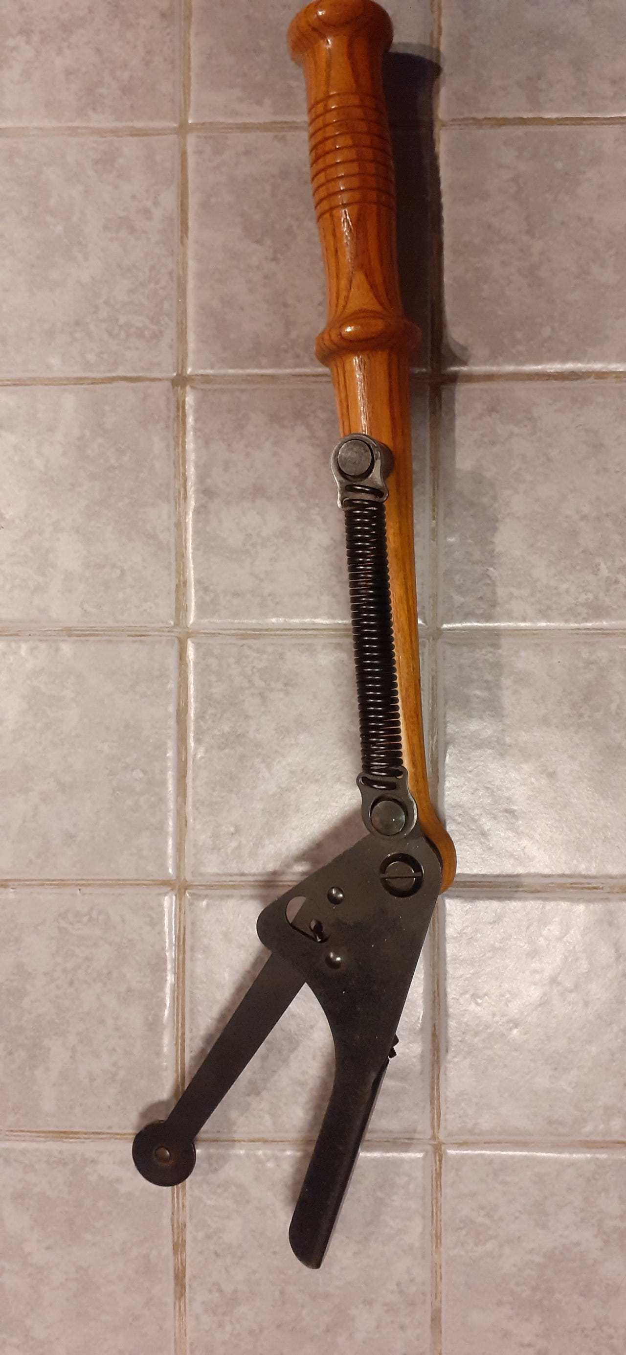 Remington Automatic Hand Trap -savikiekonheitin puukahvalla