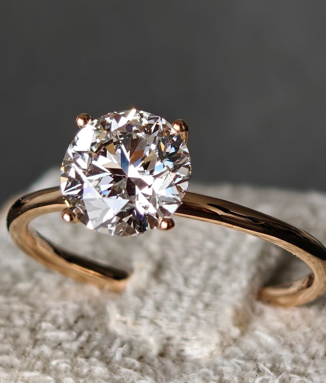 u{2b50} Timanttisormus 1.58 ct