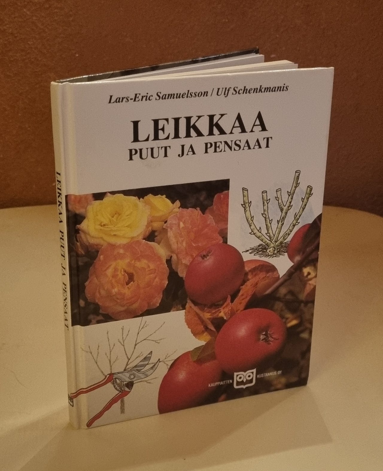 Leikkaa Puut ja Pensaat, Samuelsson/Schenkmanis