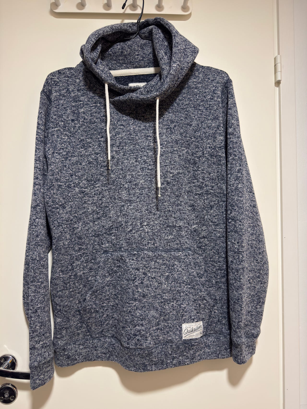 QuickSilver huppari koko M