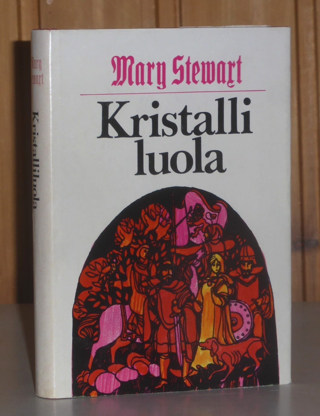 Stewart Mary: Kristalliluola