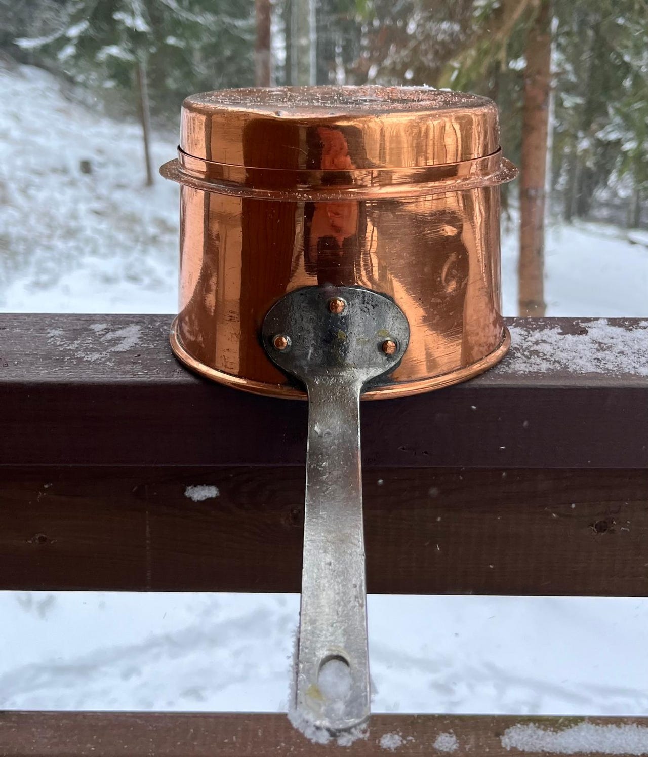 Skultuna 1607 kruunuleimattu kuparikattila kahvalla 2 l