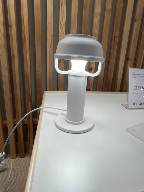 Artek Kori-pöytävalaisin (ovh. 360€)