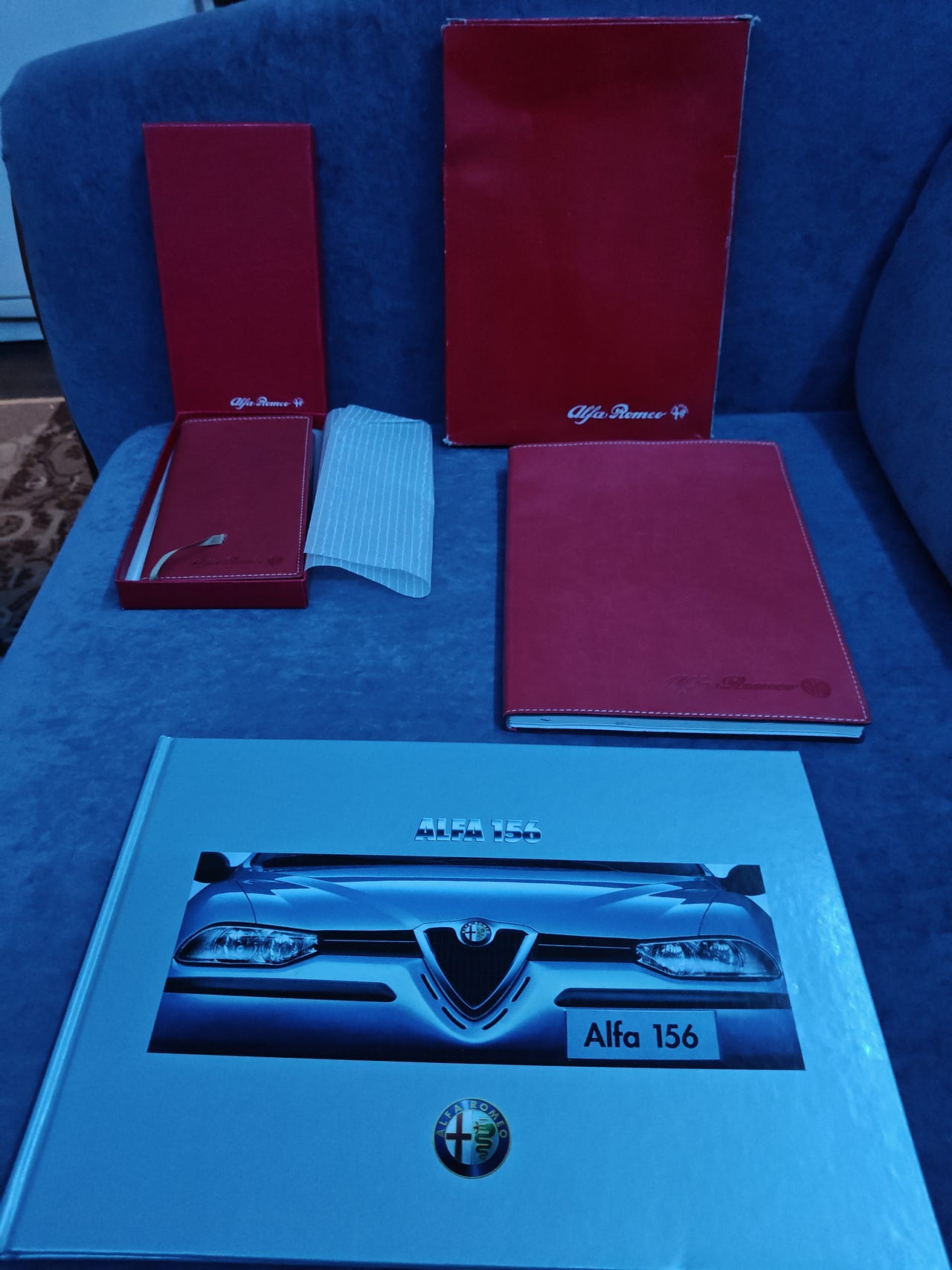 Alfa Romeo 156 materiaalia