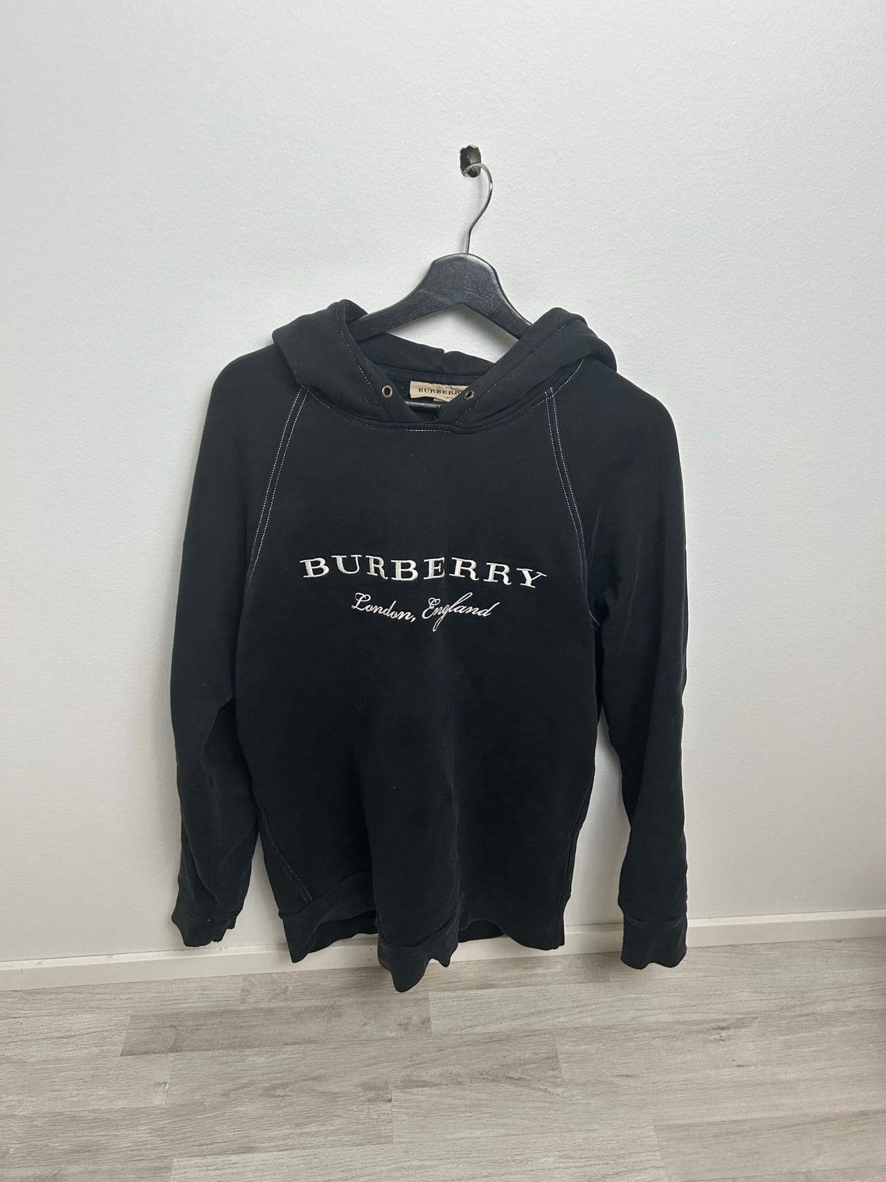 burberry-huppari-tori