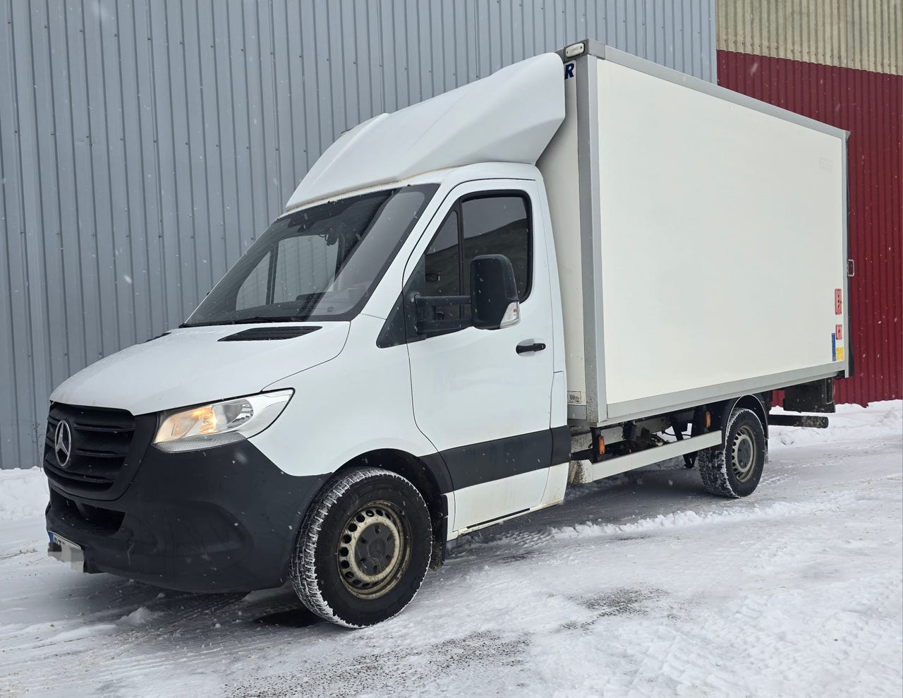 Automaatti pakettiauton vuokraus , vuokrapaku automaatti , vuokra