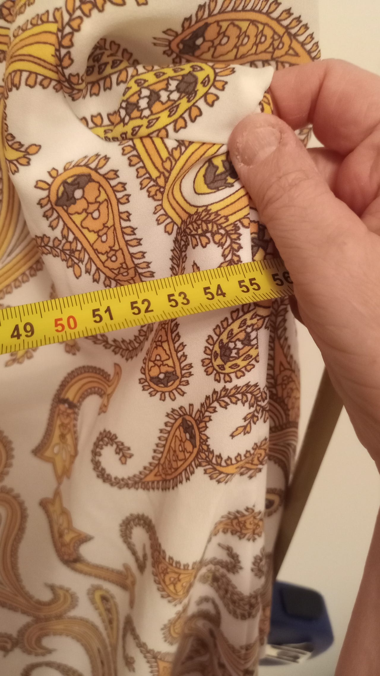 Naisten kaunis mekko