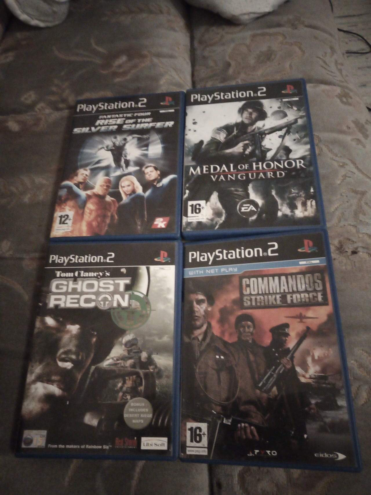 Ps2 pelejä 5 euroa kpl