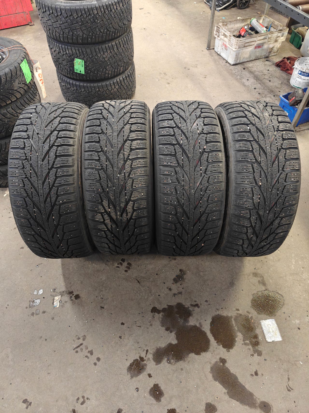 4KPL 255/50-19 NOKIAN R2 SUV RFT