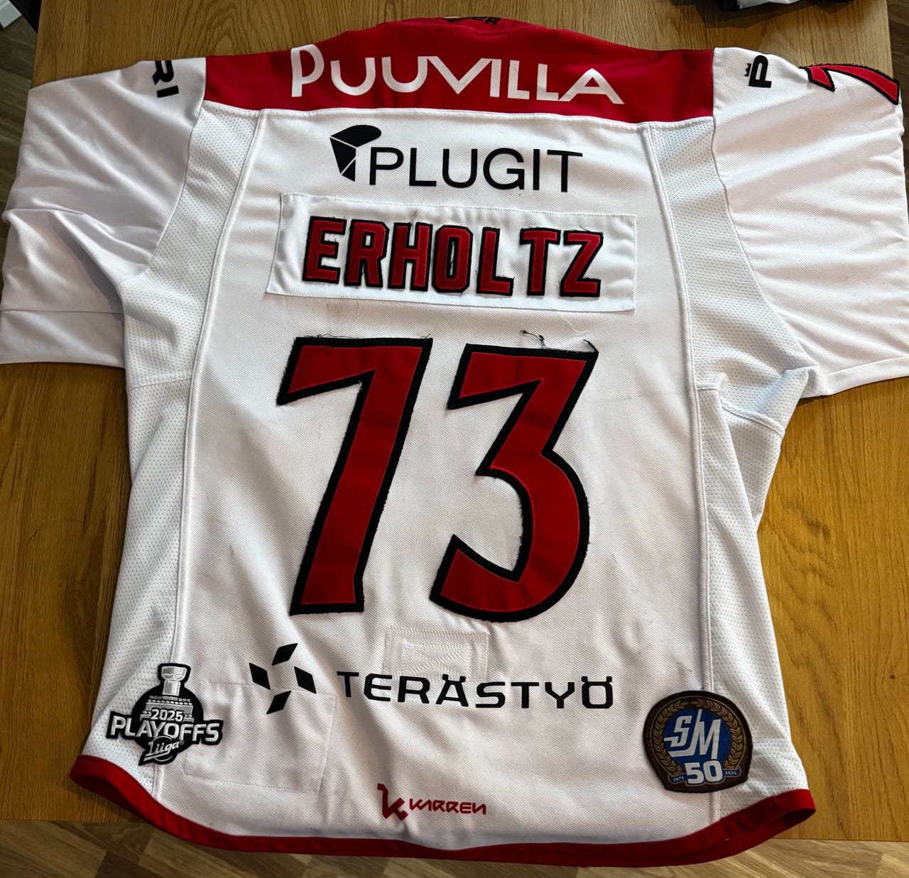 porin-ss-t-eemil-erholtz-game-worn-paita-tori