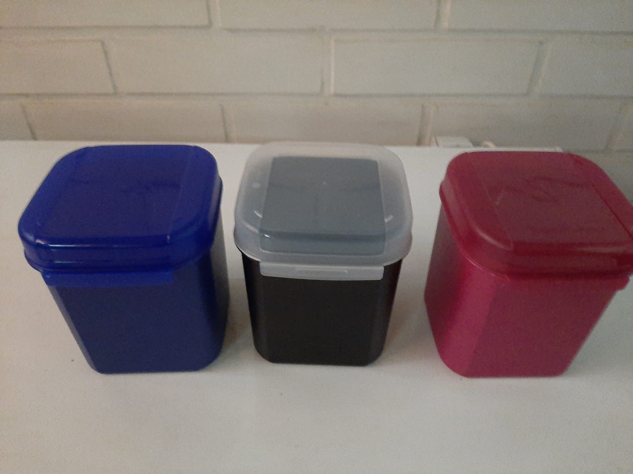 Kvartetit 1,2 L Säilytysastiat