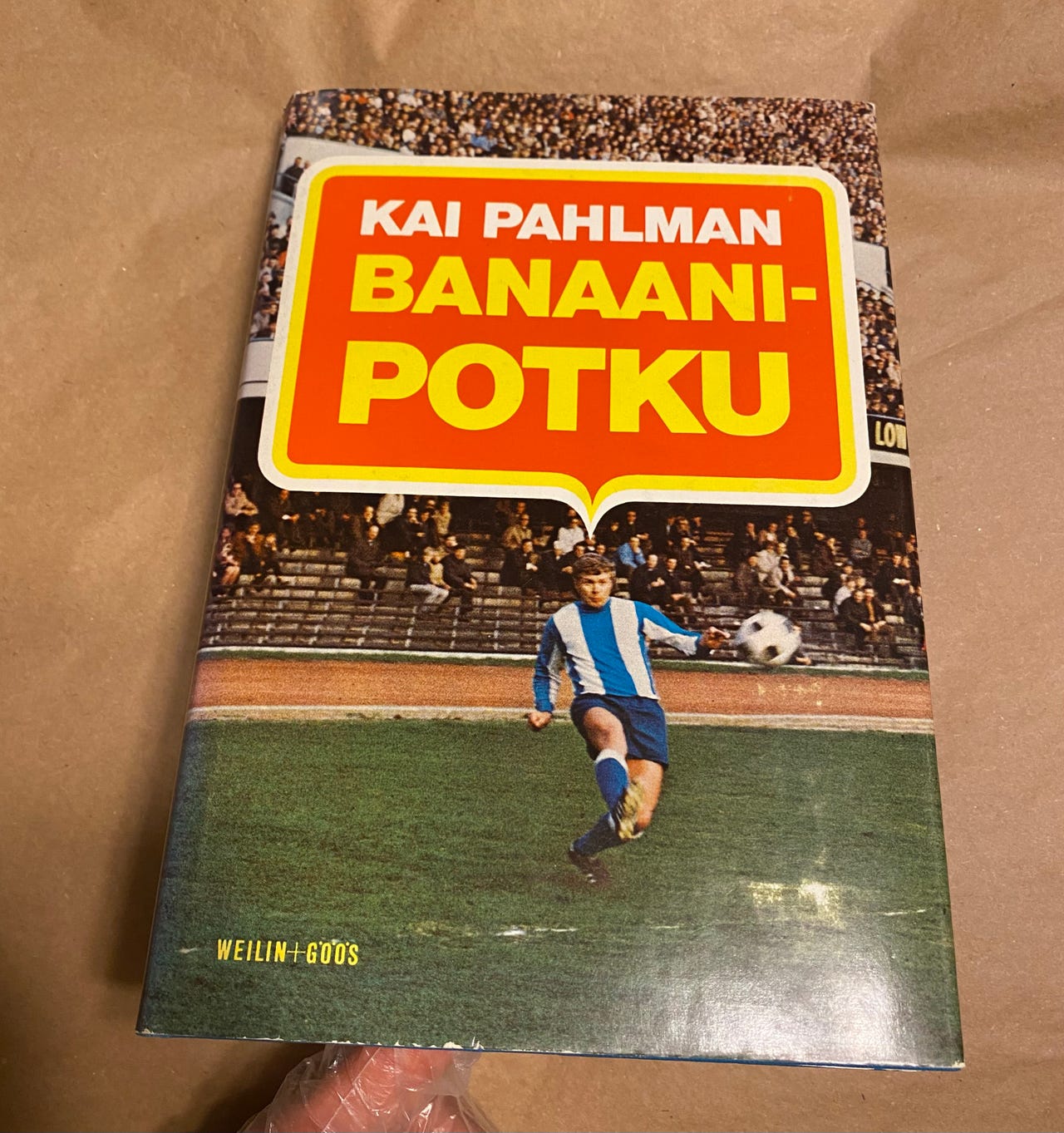Kai Pahlman - Banaanipotku + Pahlmanin nimikirjoitus