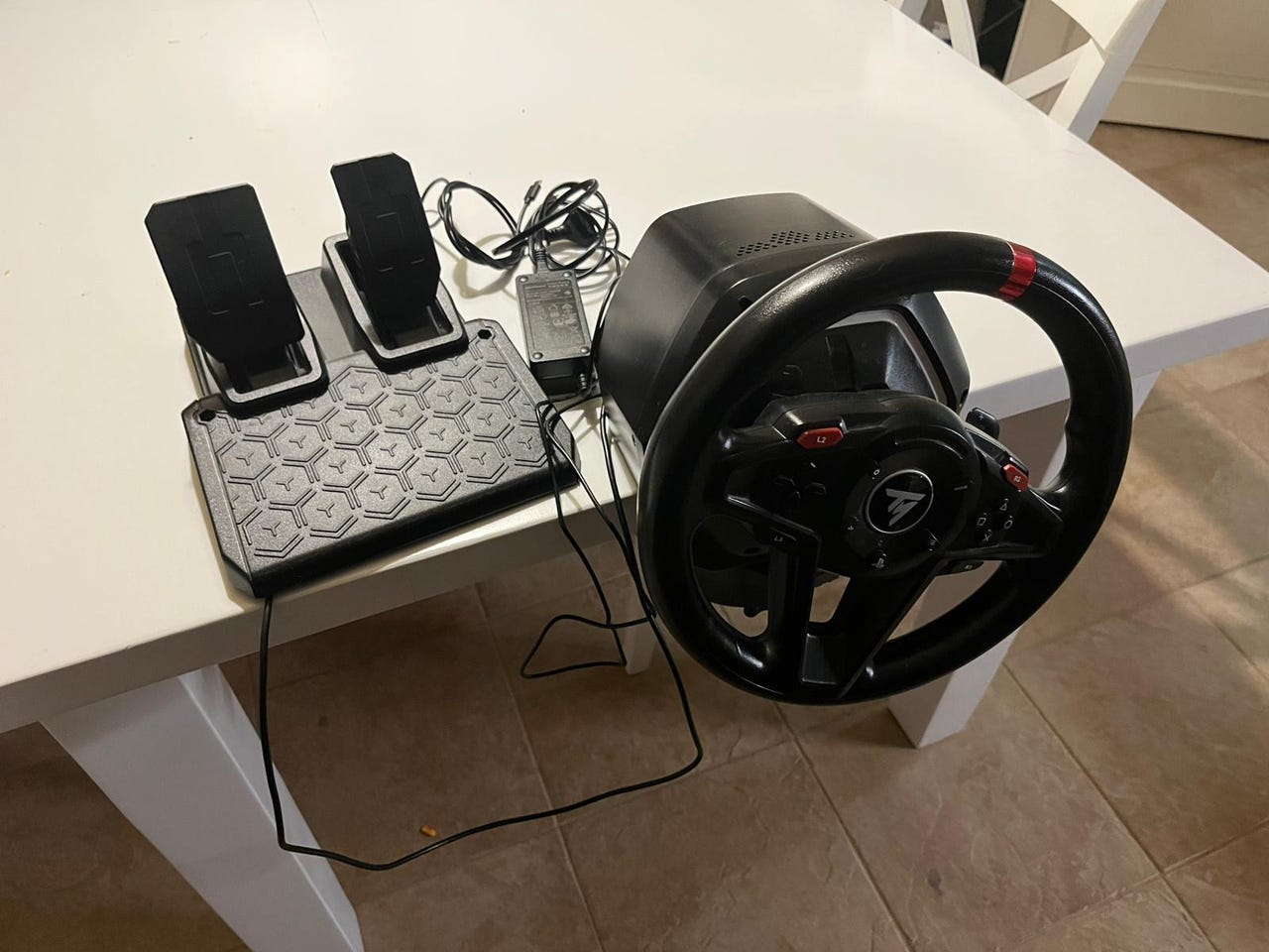 Thrustmaster T128- ratti ja polkimet PS5/PS4/PC | Tori