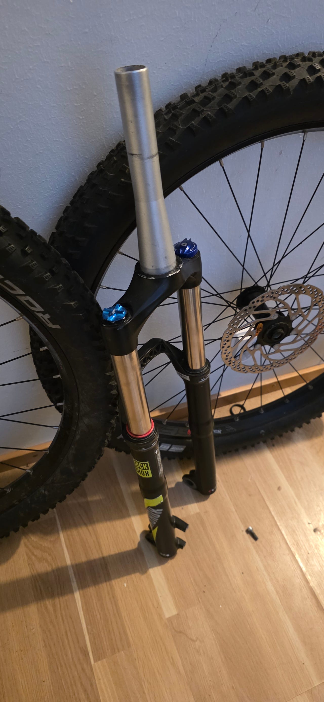 Rockshox Recon SOLO AIR  140mm Boost (UUSI)
