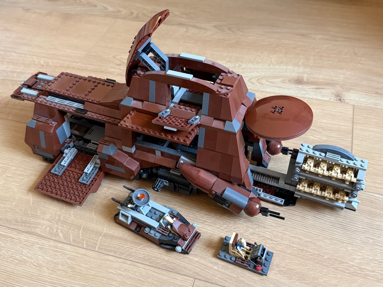 lego-star-wars-trade-federation-mtt-7662-tori
