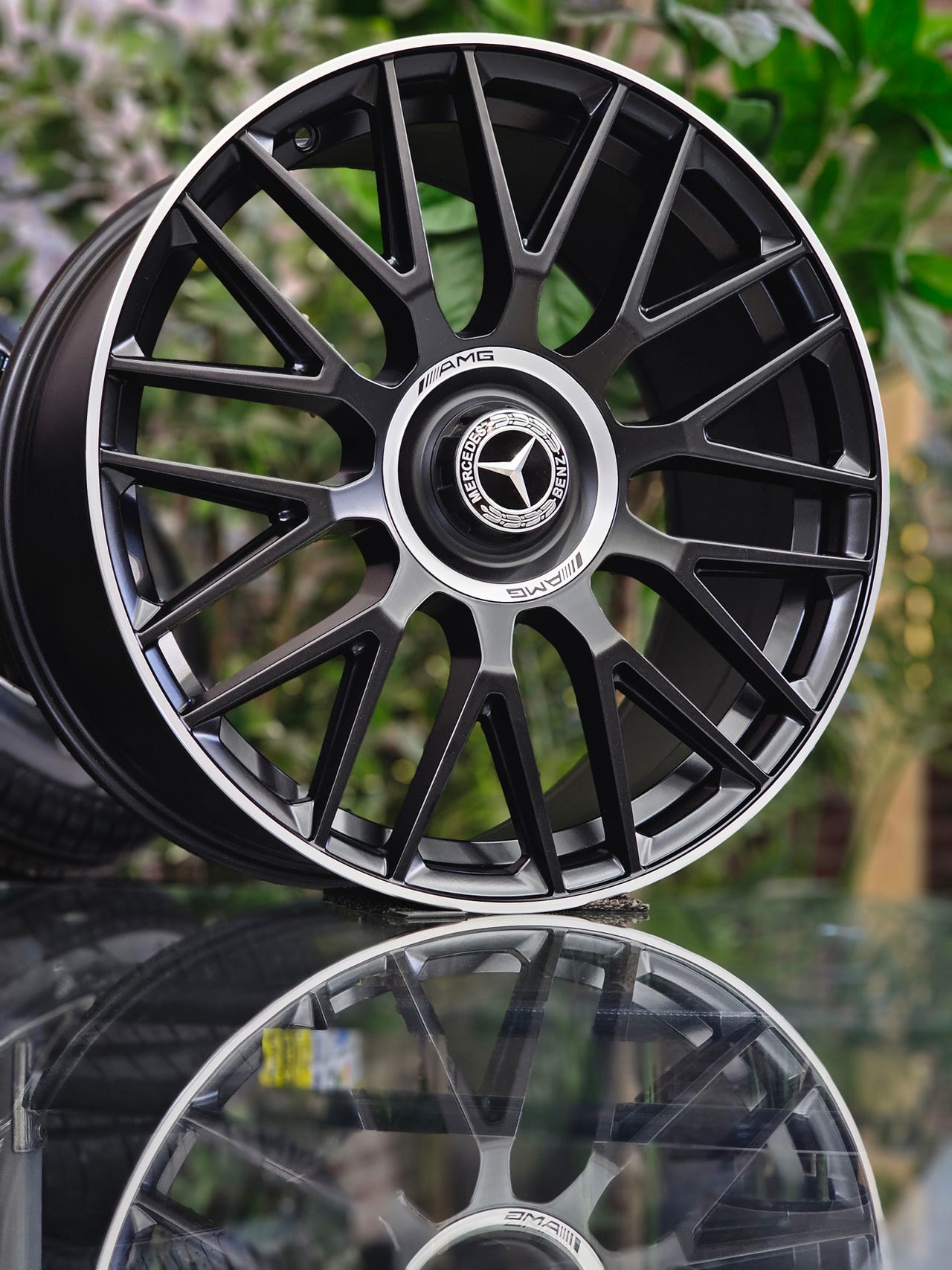Upeat MB E63 AMG 19 vannesarja