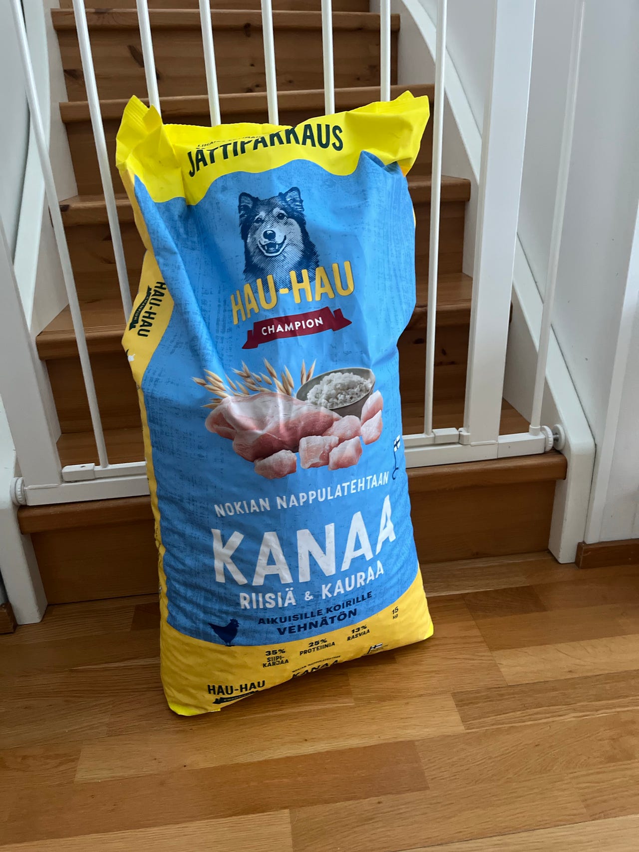 Hau Hau champion kana-riisi-kaura nappula 15 kg | Tori