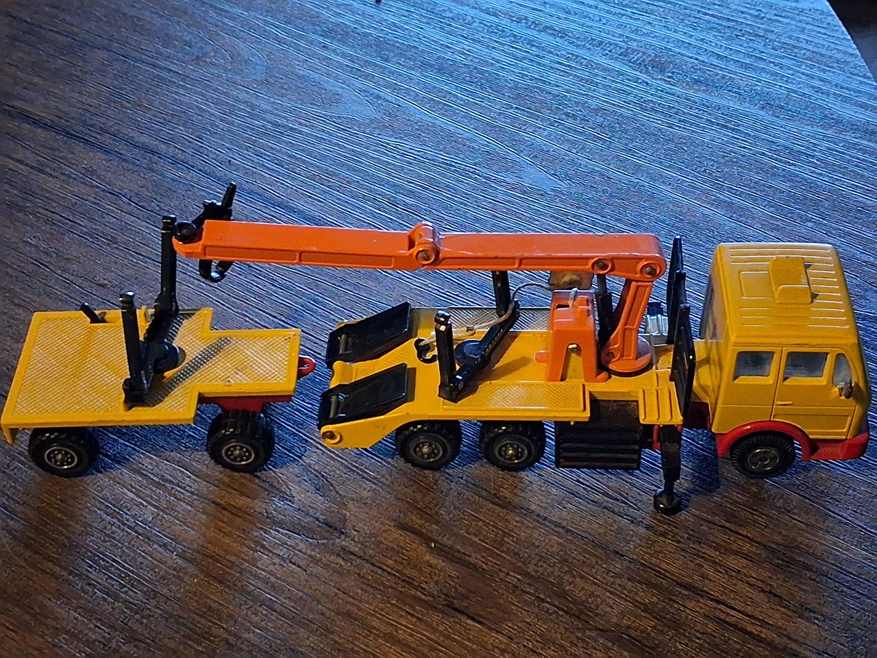 Matchbox Mercedes log transporter +trailer | Tori
