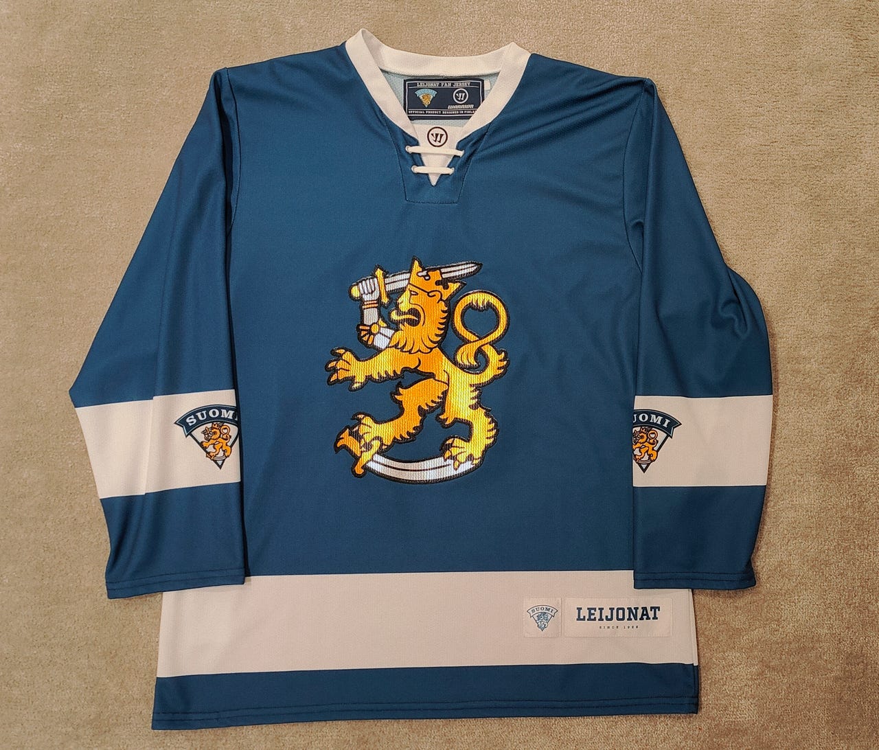 Suomen Leijonat J kiekko Fanipaita Pelipaita L Tori