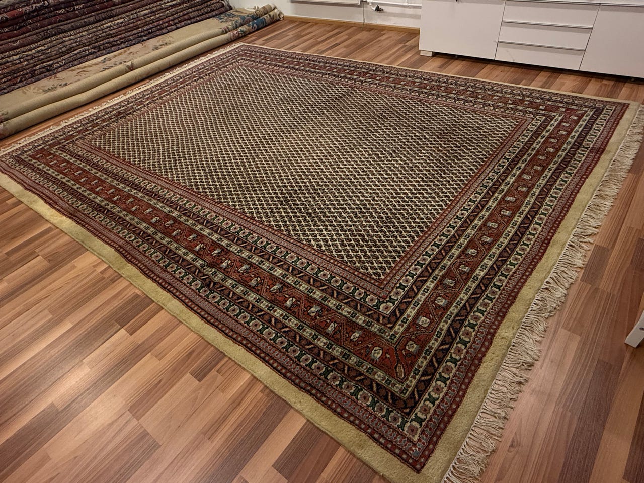 Käsinsolmittu suuri villamatto 340*250