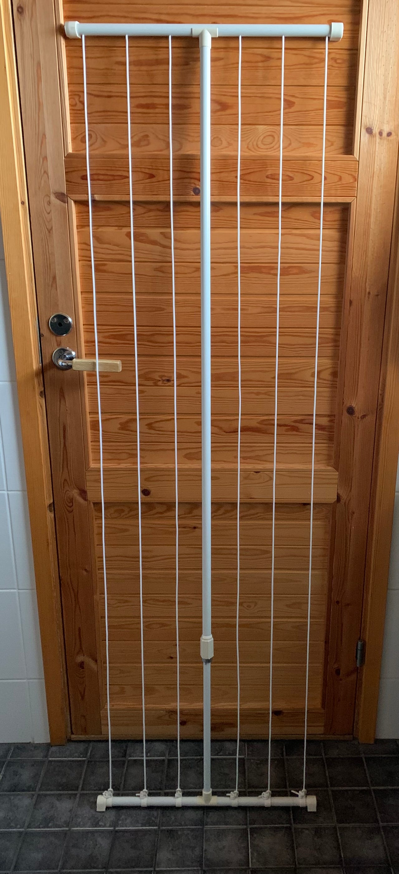 Kuivausteline seinään, säädettävä