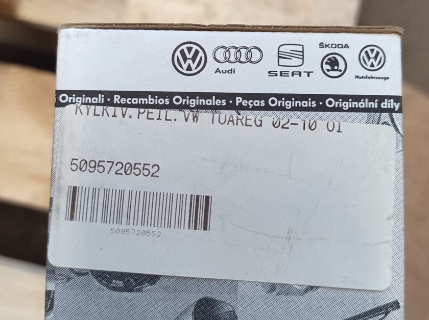 Volkswagen - Uudet umpiot, takavalot ja muita osia, hinnat -70% o