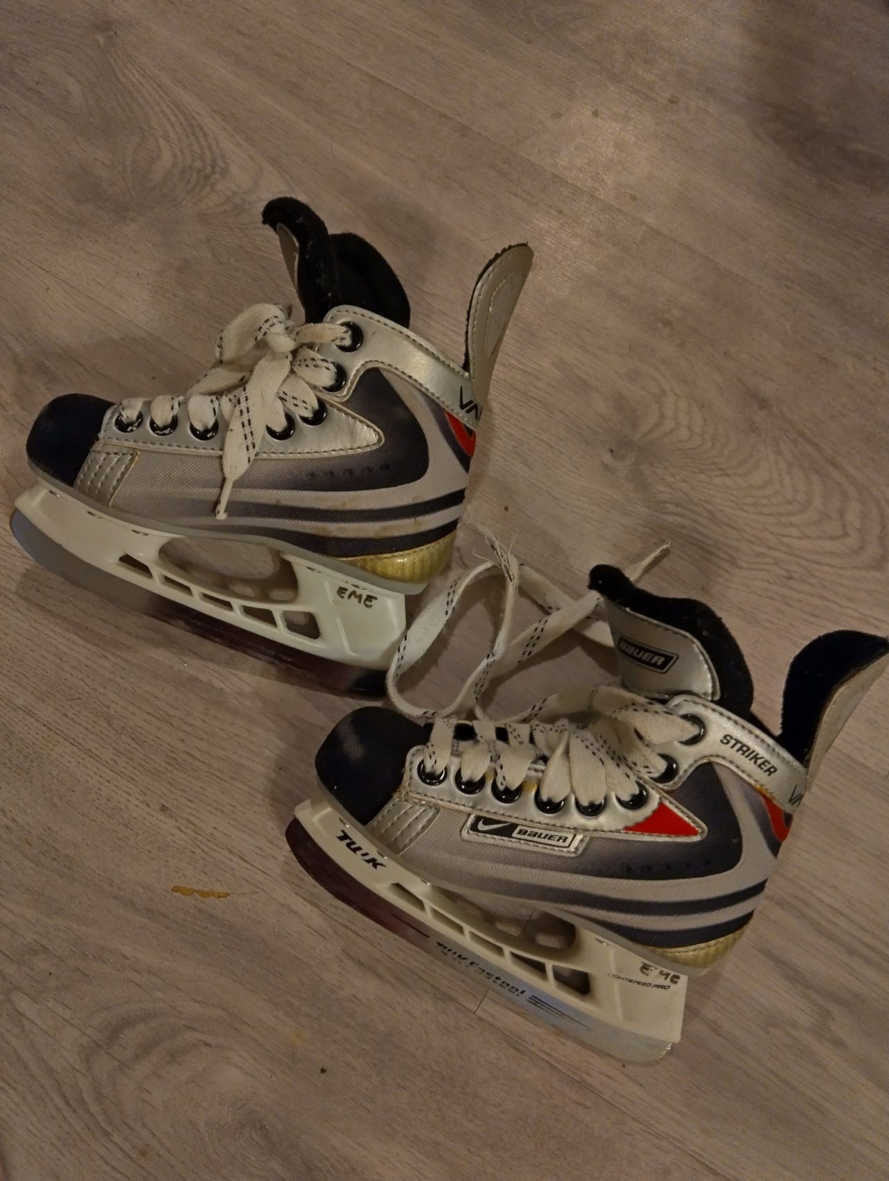 Myydään Bauer striker Vapor lasten luistimet
