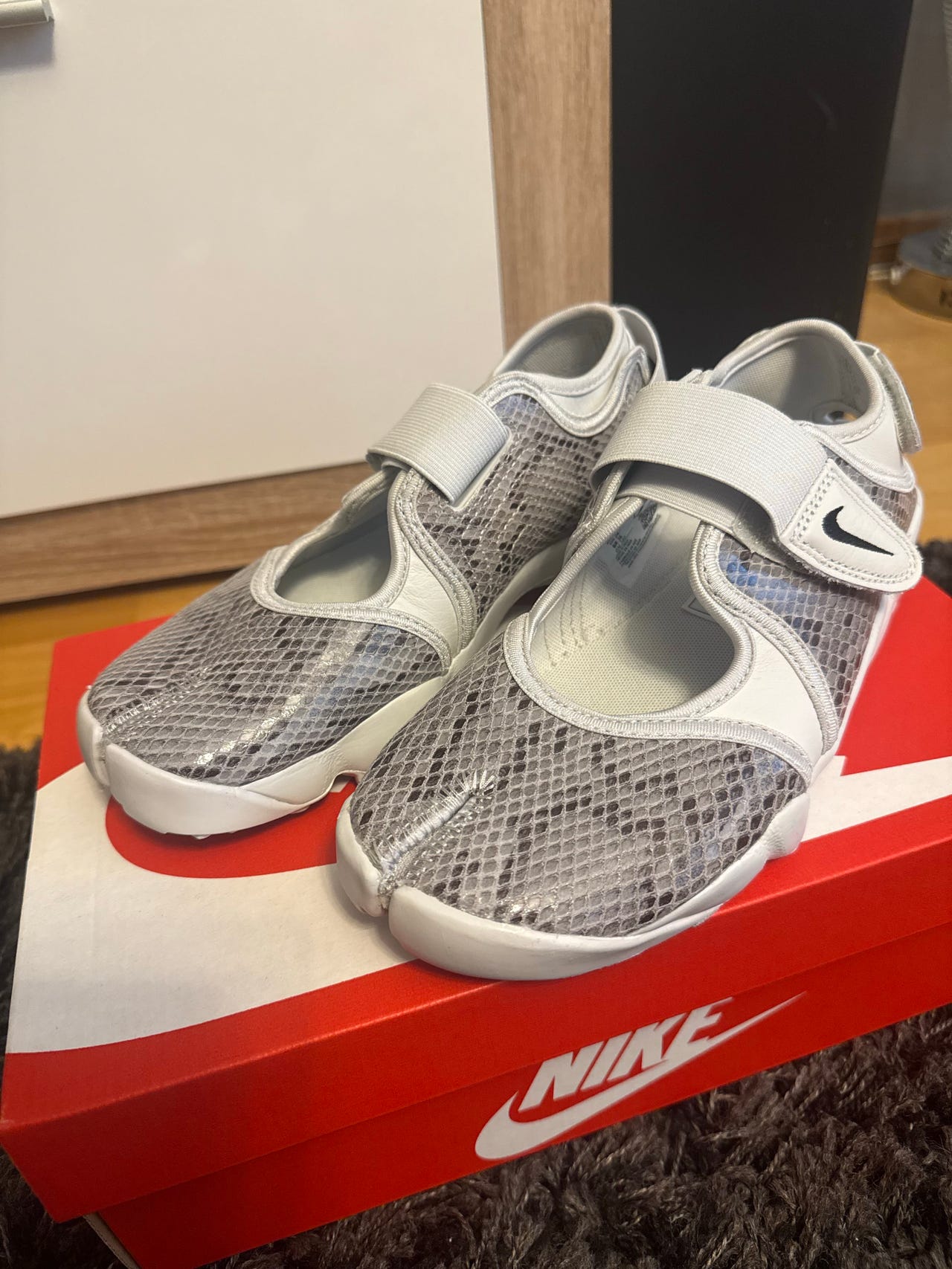 Nike Air Rift snake-effect leather split-toe sneakers | Tori