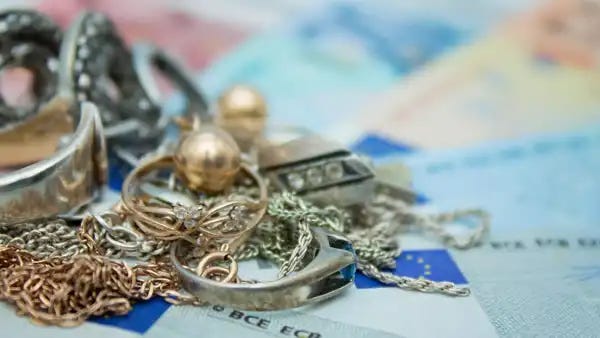 Kullan ja hopean myyminen – Paras hinta