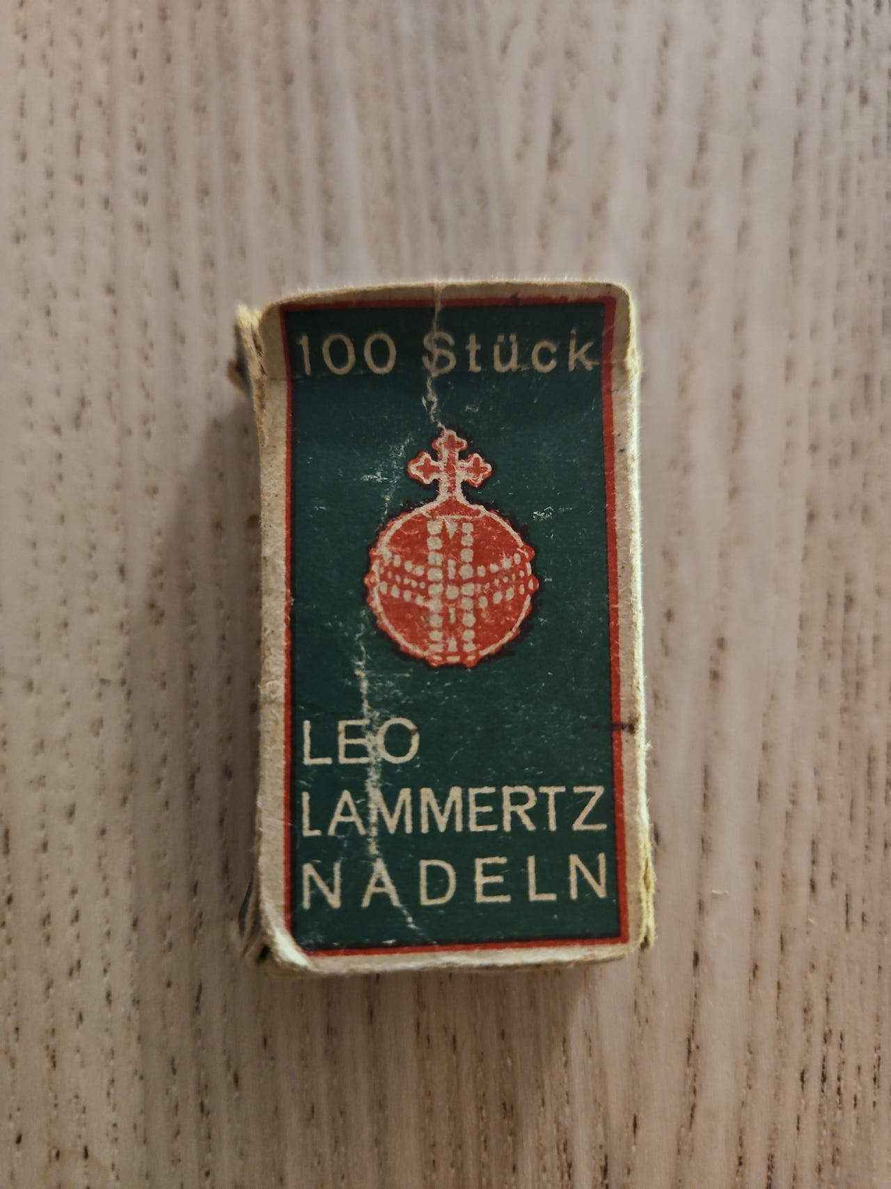 Leo Lammertz neuloja 52 kpl teollisuusompelukoneeseen