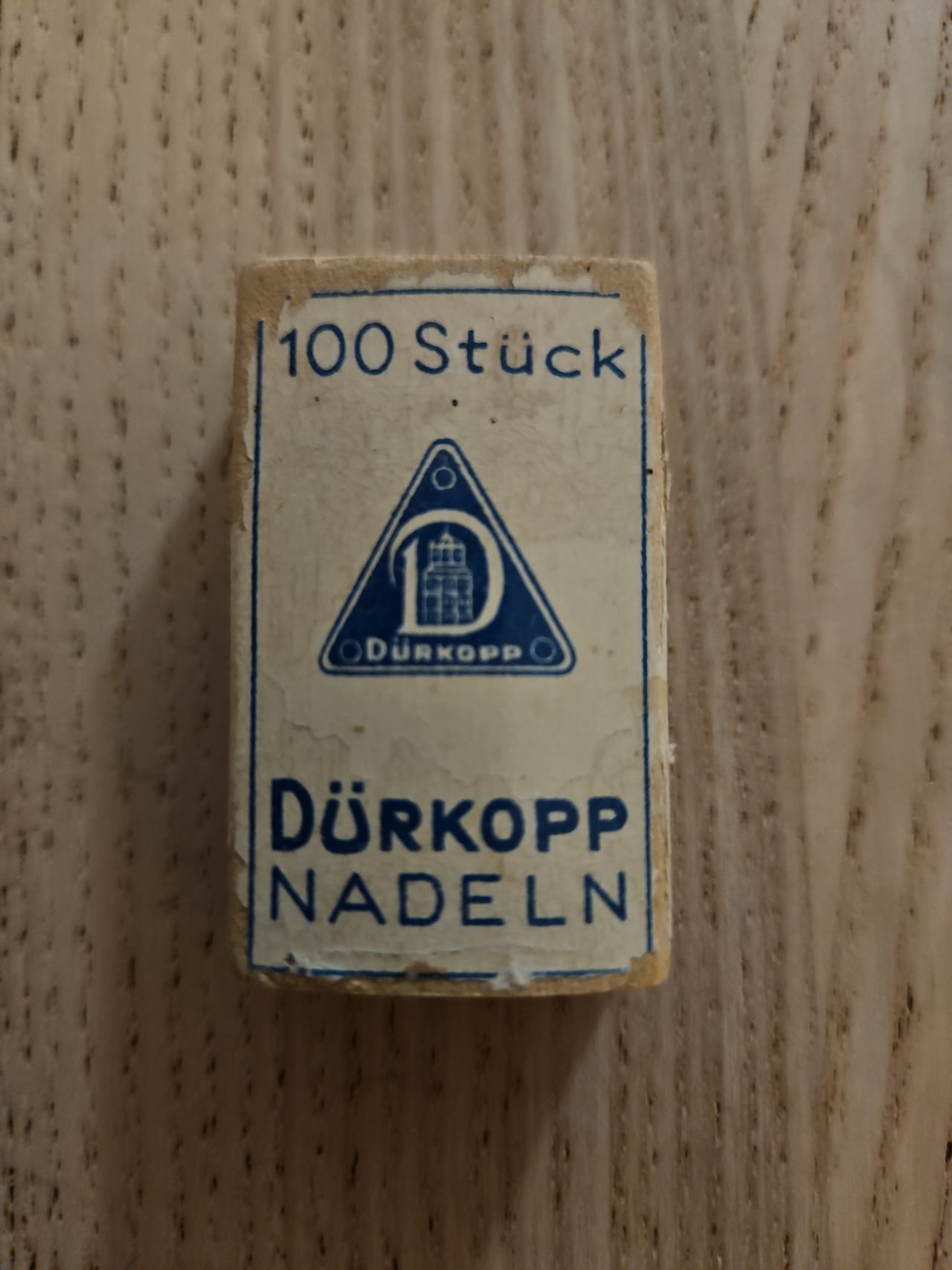 Teollisuusompelukoneneulat noin 100 kpl