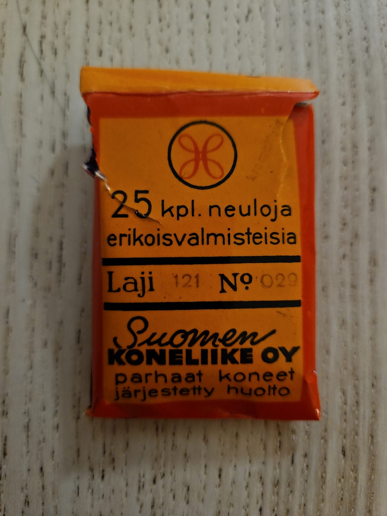 Ompelukoneneuloja 121, 029, Helkama