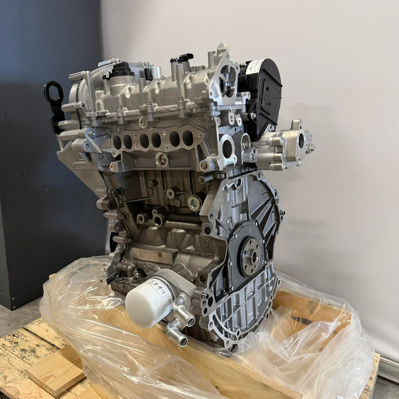 Ford Focus, C-Max 1.0Ecoboost EURO6 B7DA Uusi moottori