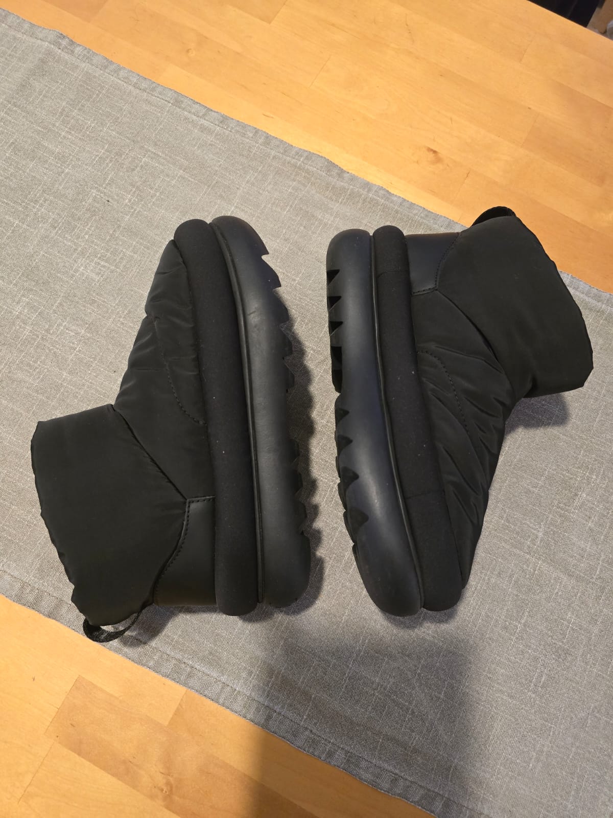 UGG Classic Maxi Mini Black