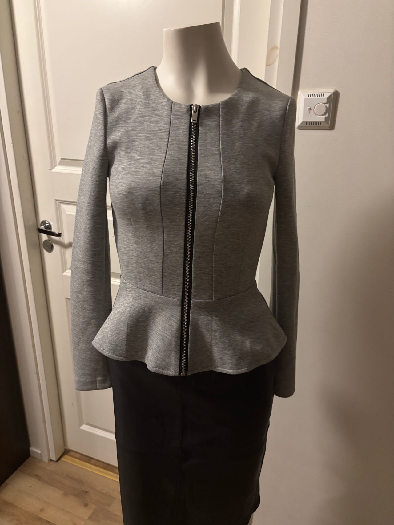 H&M Divided jakku xs/S harmaa