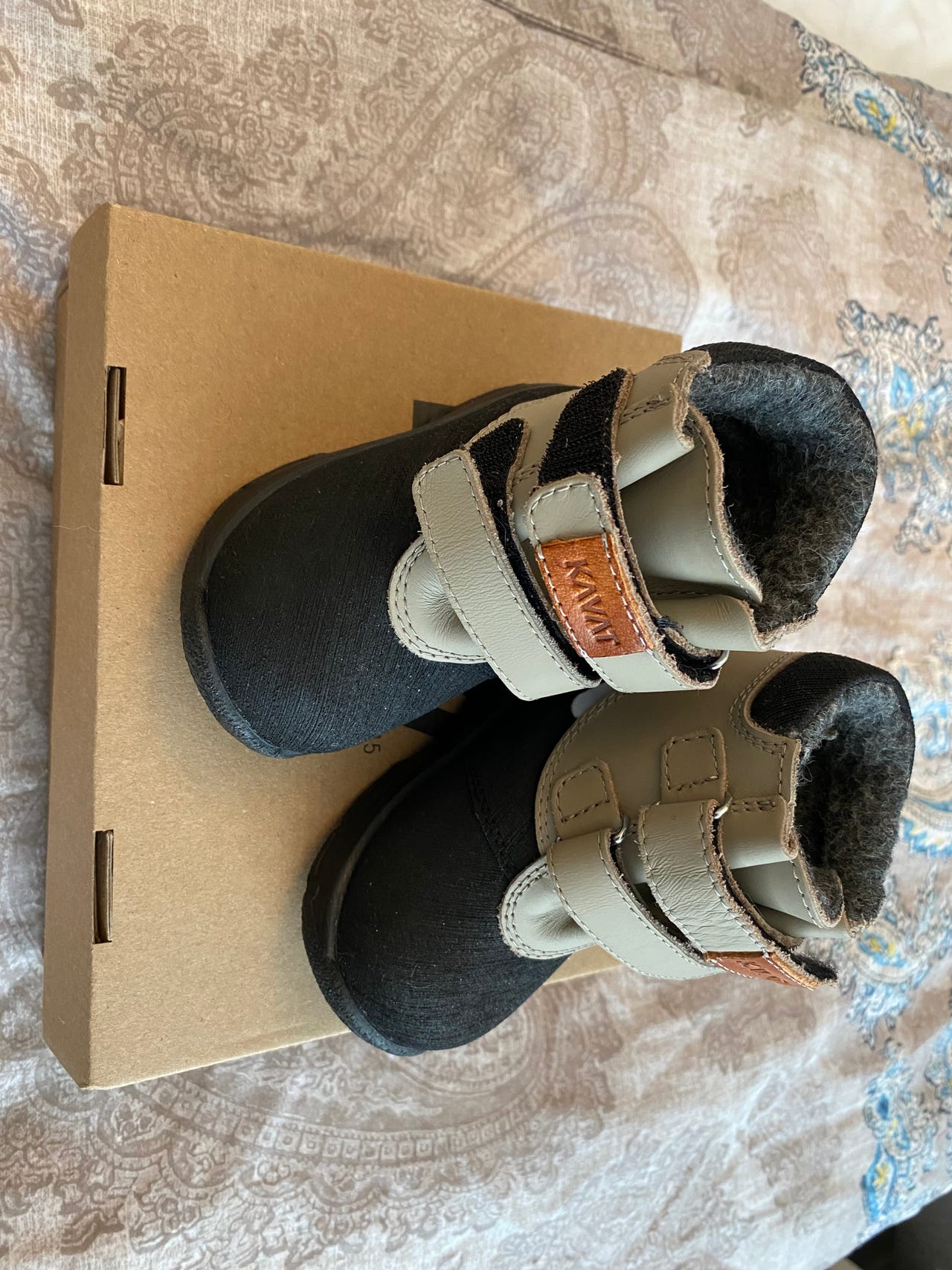 Kavat Yxhult lasten kengät koko 20 musta–beige unisex