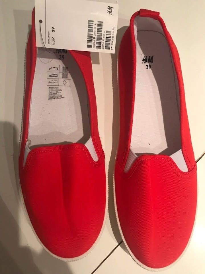 H&M uudet Punaiset tossut