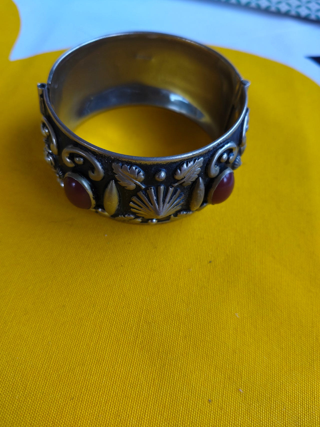 Alpakka rannekoru